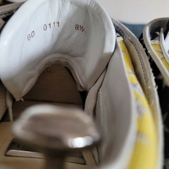 Louis Vuitton 'Aculpulco' Sneakers - Picture 9 of 11